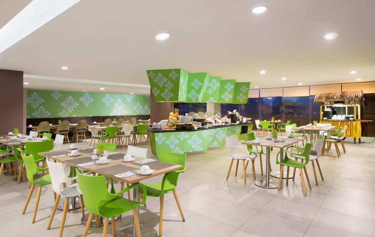 Khas Pekanbaru Hotel Exteriör bild
