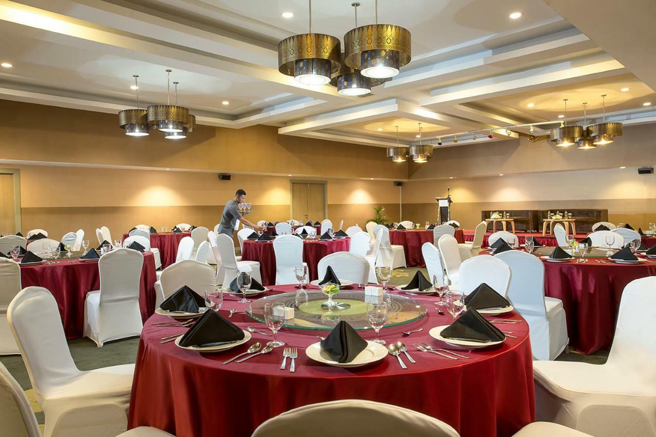 Khas Pekanbaru Hotel Exteriör bild